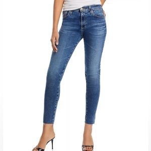 Adriano Goldschmied AG Farrah Skinny High Rise Raw Hem Cropped Jeans - 26